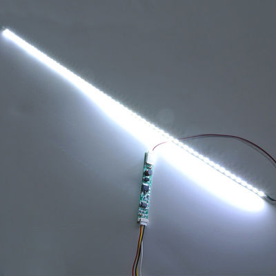 9.6V LEDのバックライトのストリップのラップトップは10.4インチ- 19インチの調節可能な明るさストリップを導いた